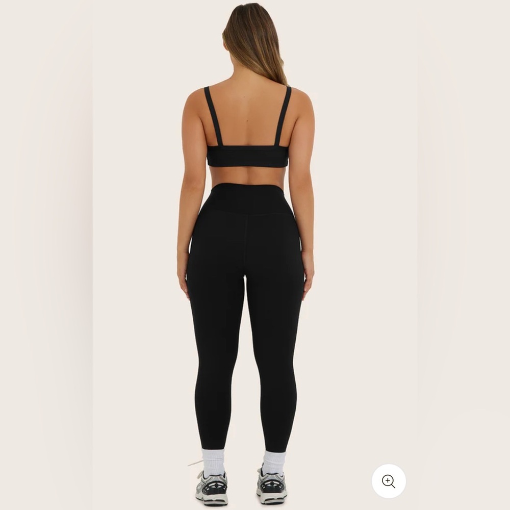 NWT Set Active SPORTBODY® SPORTY HIGH-RISE LEGGINGS in Onyx Black Size Small - Picture 3 of 5
